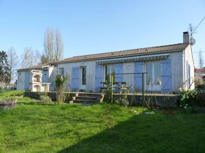 MAISON en vente sur CHANTONNAY M5297 au prix de 128400 euros