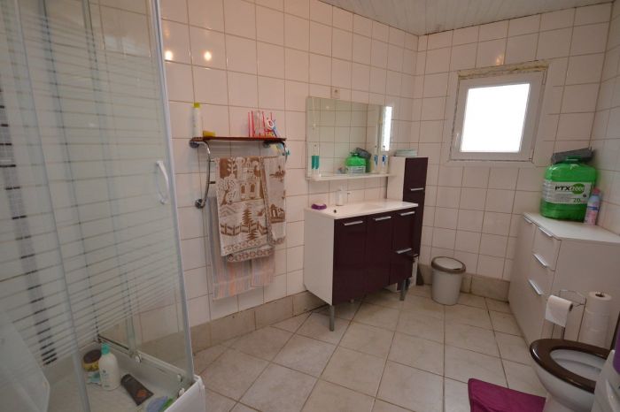 Charmante maison en pierre en rnove avec jardin à vendre CHANTONNAY au prix de 79550 euros