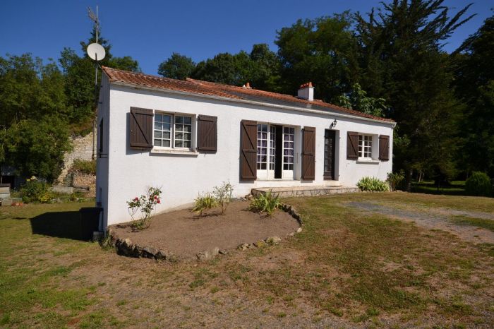 MAISON à vendre STE CECILE 