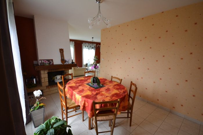 MAISON à vendre sur CHANTONNAY avec 4 pièces