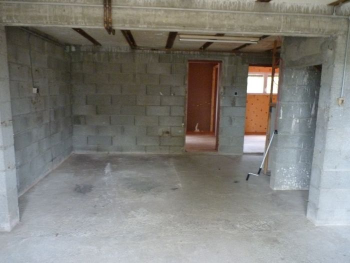 Maison d'habitation sur sous-sol  proximit des commerces. à vendre MOUILLERON EN PAREDS au prix de 107000 euros