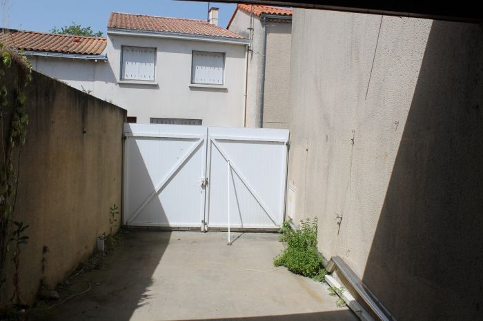 MAISON en vente sur BOURNEZEAU M5649 au prix de 117700 euros