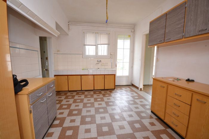 MAISON à vendre sur BOURNEZEAU avec 4 pièces