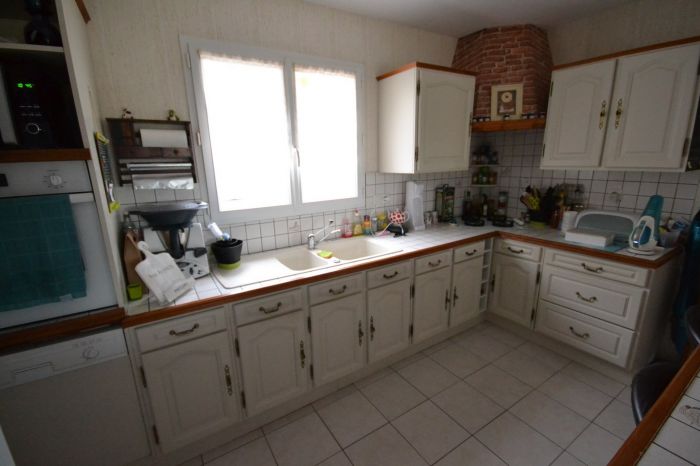 MAISON à vendre sur BOURNEZEAU avec 5 pièces