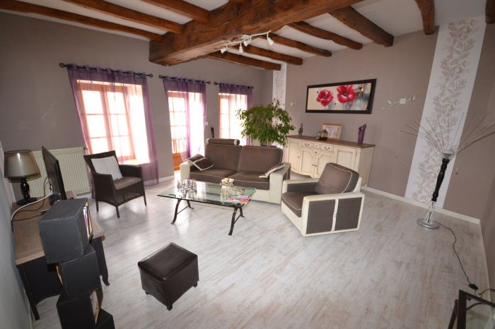 MAISON achat vente CHANTONNAY M5767