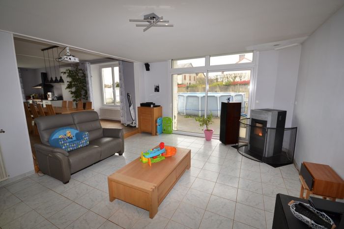 MAISON à vendre sur CHANTONNAY avec 5 pièces