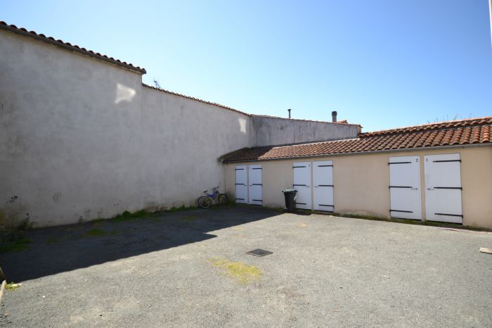 APPARTEMENT en vente sur CHANTONNAY L0182 au prix de 470 euros