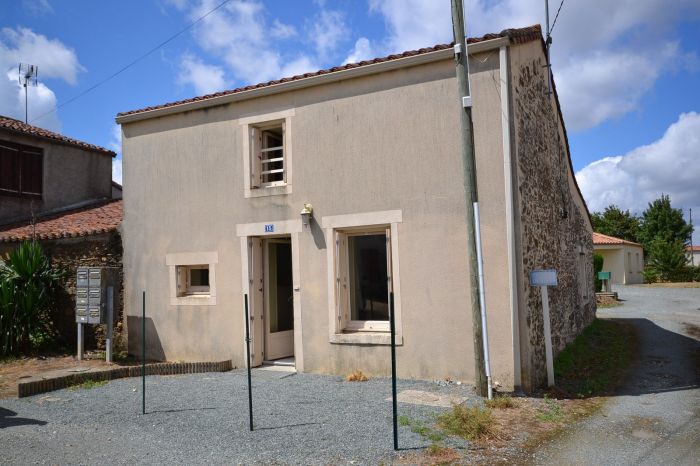 MAISON à vendre CHAVAGNES LES REDOUX 