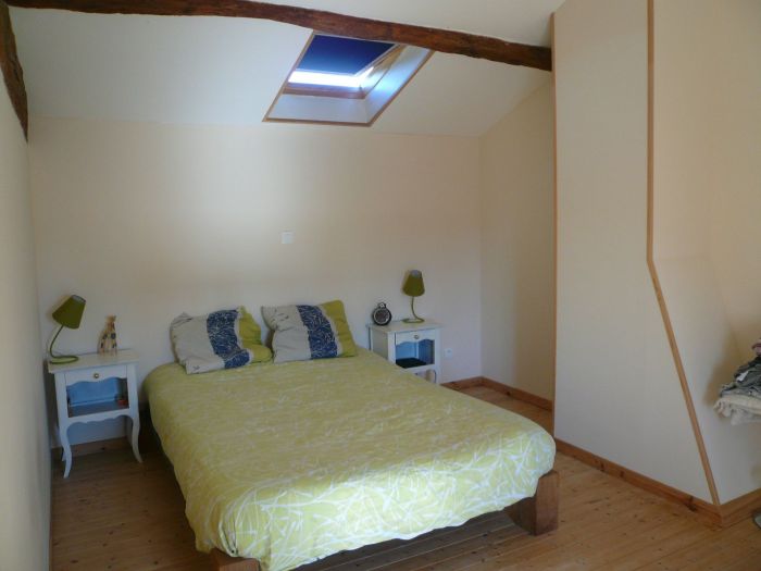 MAISON à vendre sur SAINT-VINCENT-STERLANGES avec 3 pièces