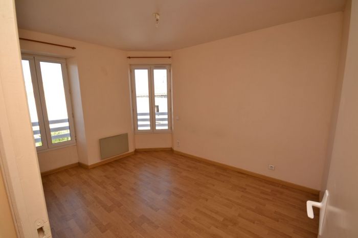 MAISON à vendre sur SIGOURNAIS avec 4 pièces