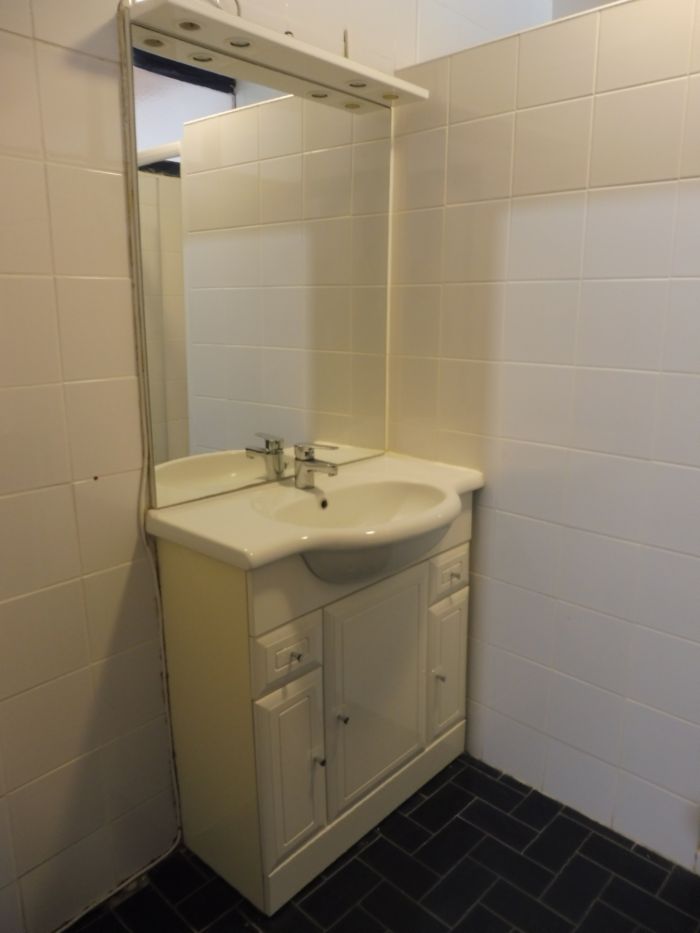 MAISON en vente sur SAINT-GERMAIN-L'AIGUILLER L0579 au prix de 550 euros