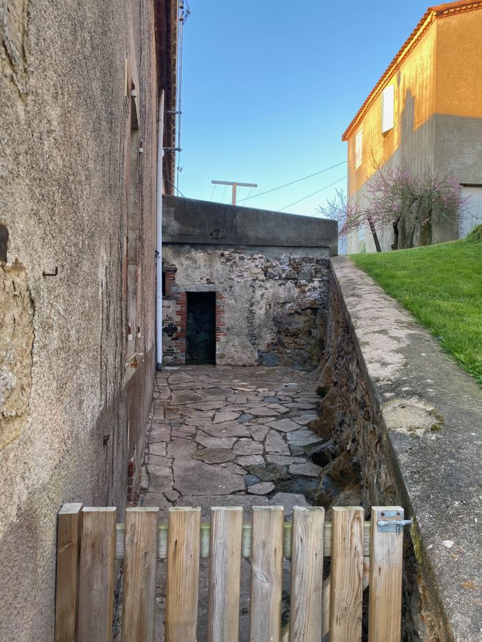 MAISON à vendre sur SAINTE-CéCILE avec 3 pièces