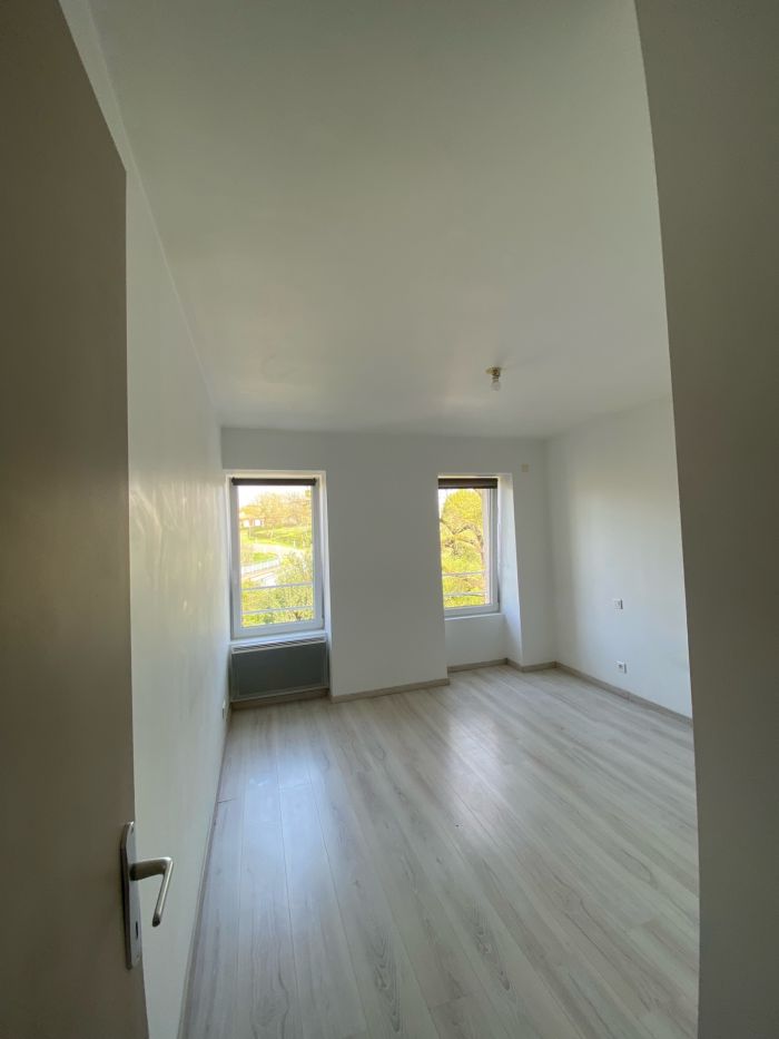 MAISON en vente sur SAINTE-CéCILE L0602 au prix de 604 euros