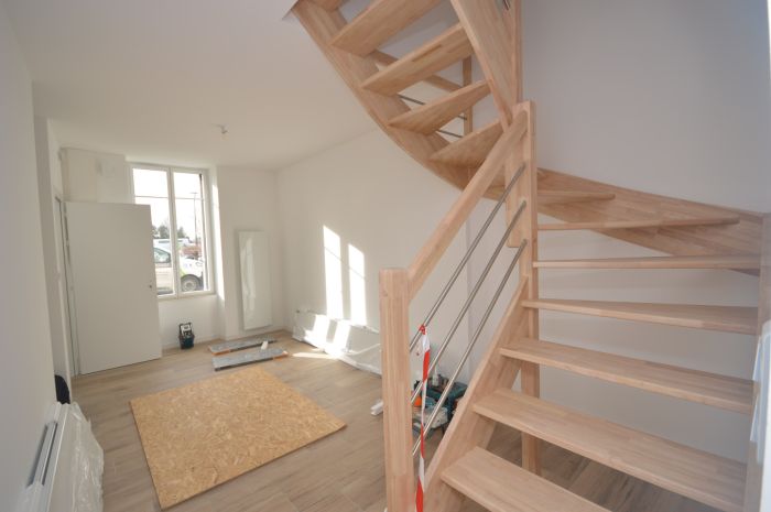 CHAMBRETAUD, dans le bourg, appartement neuf T.3 à louer à vendre CHAMBRETAUD au prix de 410 euros