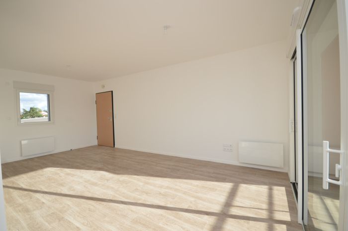 APPARTEMENT en vente sur LES HERBIERS L0612 au prix de 795 euros