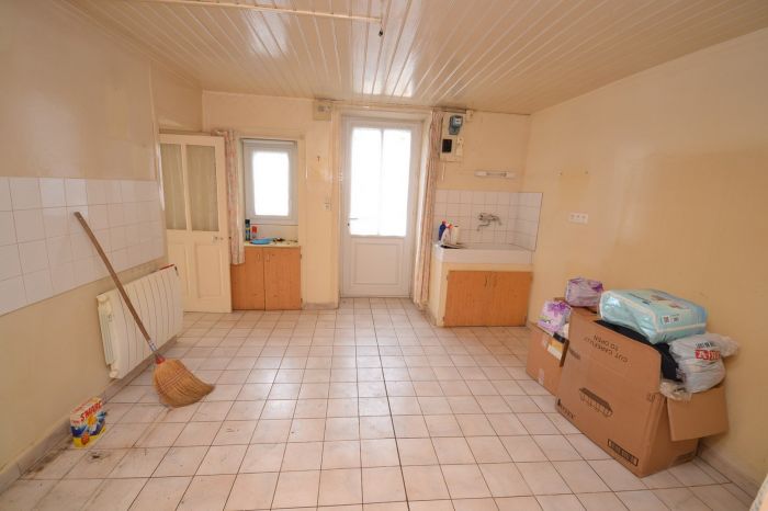 MAISON à vendre sur CHANTONNAY avec 3 pièces