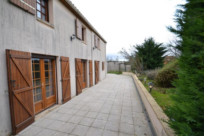 Charmante maison de campagne ST HILAIRE LE VOUHIS immobilier à vendre au prix de 128400 euros