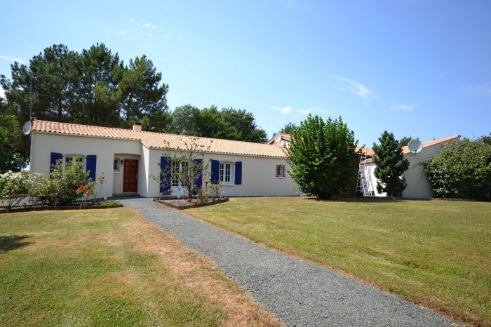 MAISON en vente sur STE HERMINE M5841 au prix de 169600 euros