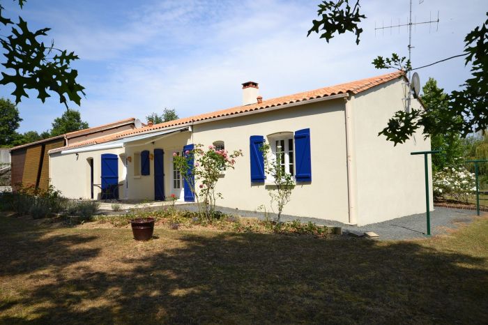 MAISON à vendre STE HERMINE 