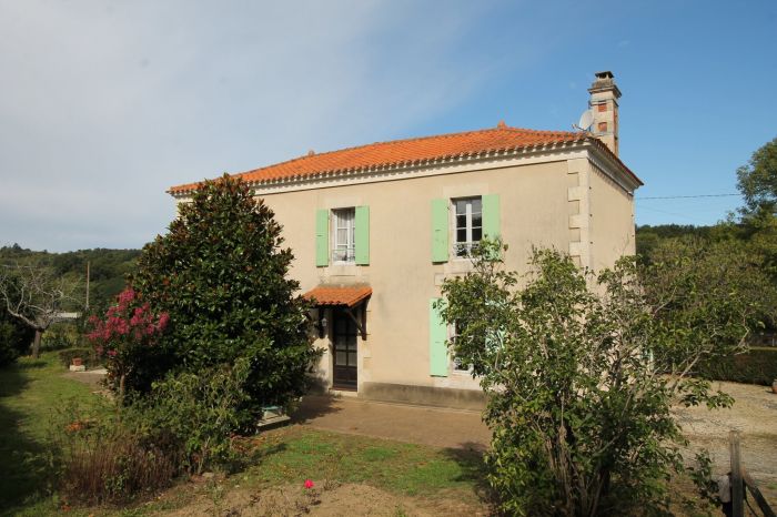 MAISON à vendre STE HERMINE 