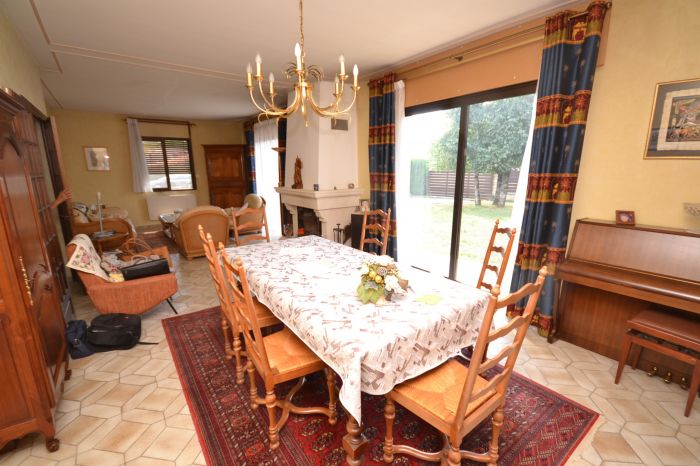 A vendre MAISON sur secteur LES HERBIERS avec 135.89 m² de surface habitable