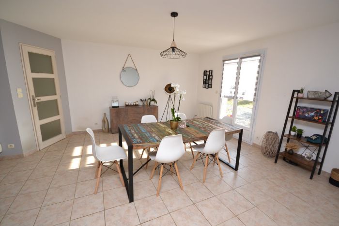 A vendre MAISON sur secteur STE HERMINE avec 105 m² de surface habitable