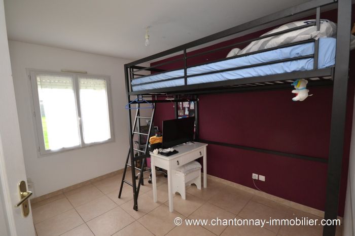 MAISON achat vente CHANTONNAY M5942