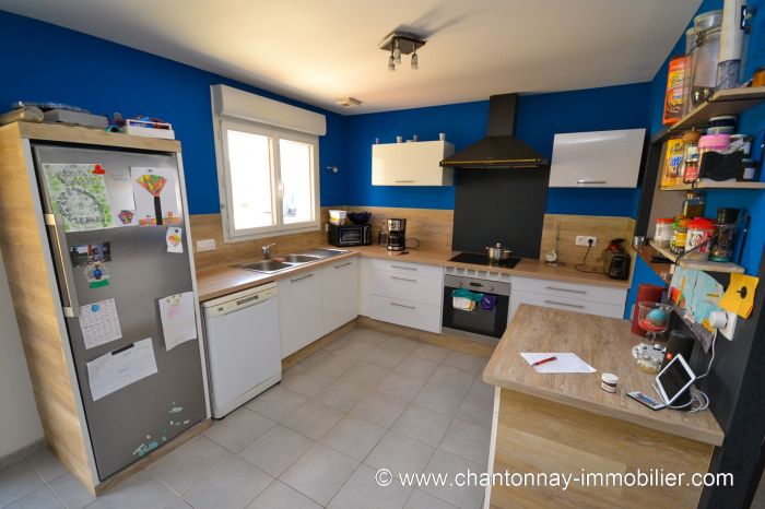 MAISON à vendre sur CHANTONNAY avec 5 pièces