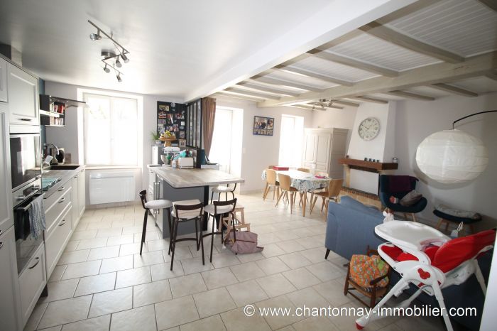 A vendre MAISON sur secteur CHANTONNAY avec 130 m² de surface habitable