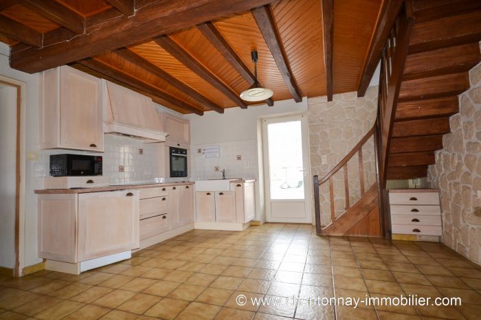 MAISON à vendre sur CHANTONNAY avec 4 pièces