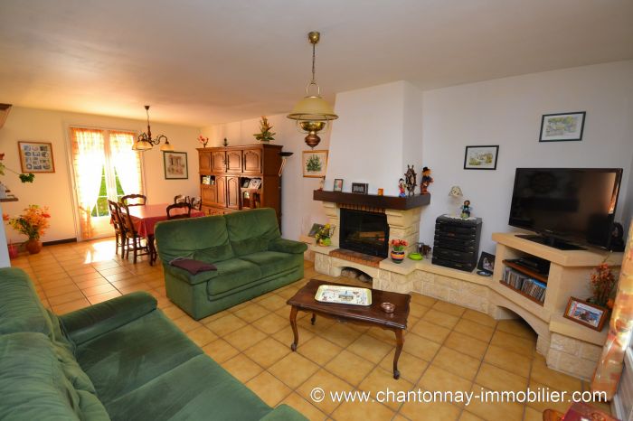 MAISON achat vente CHANTONNAY M5983