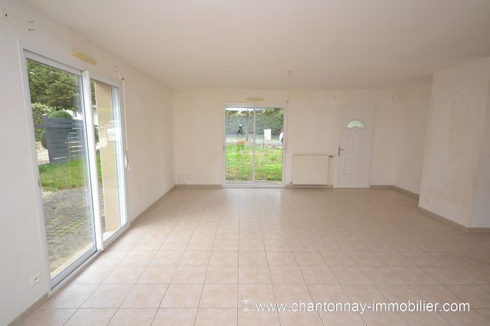 MAISON achat vente CHANTONNAY M5998