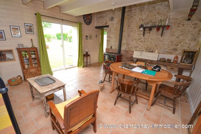 MAISON à vendre sur CHANTONNAY avec 3 pièces