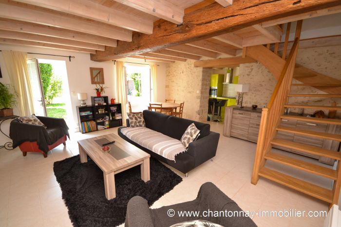 MAISON achat vente CHANTONNAY M6004