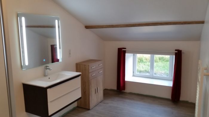 A vendre MAISON sur secteur LA CHATAIGNERAIE avec 150 m² de surface habitable