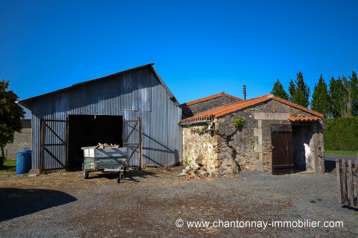 MAISON à vendre SAINT-HILAIRE-LE-VOUHIS 