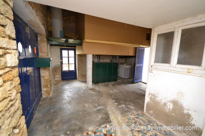 EXCLUSIVITE ! Charmante maison de bourg CHANTONNAY immobilier à vendre au prix de 145900 euros