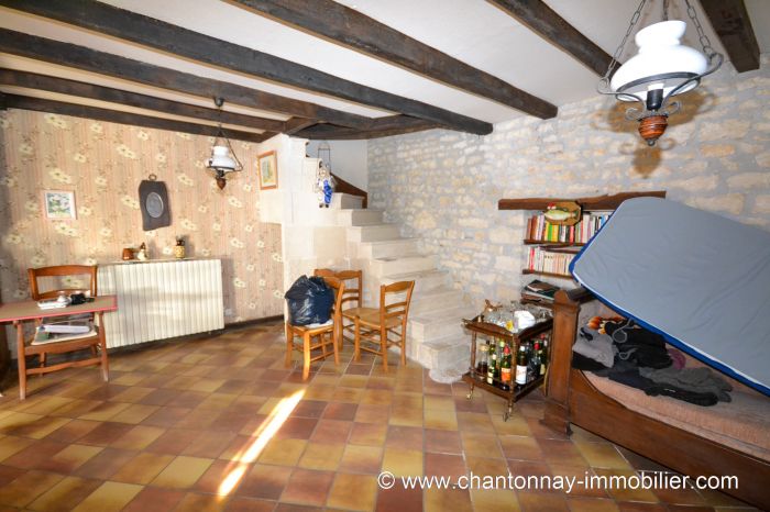 MAISON achat vente CHANTONNAY M6081