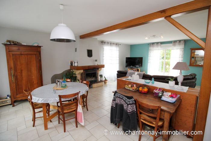 MAISON à vendre sur CHANTONNAY avec 5 pièces