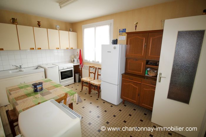 MAISON achat vente CHANTONNAY M6097