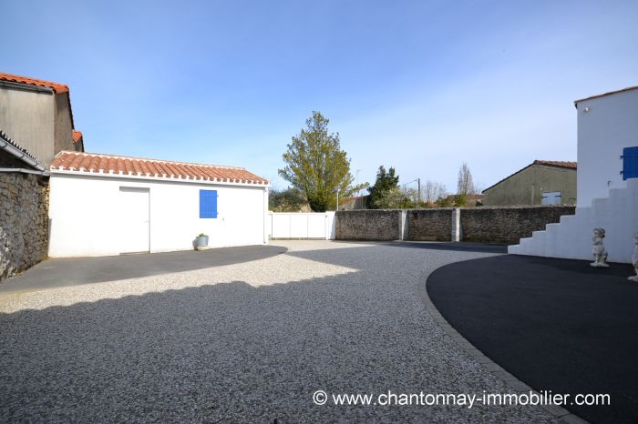 MAISON à vendre sur CHANTONNAY avec 6 pièces