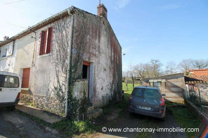 MAISON à vendre SAINT-HILAIRE-LE-VOUHIS 