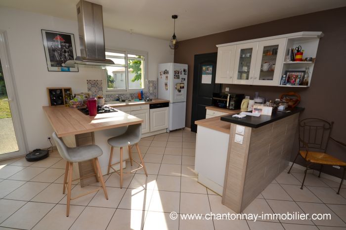 MAISON à vendre sur CHANTONNAY avec 5 pièces