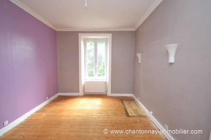 CHANTONNAY - Jolie maison de caractre proche centre ville à vendre CHANTONNAY au prix de 190800 euros