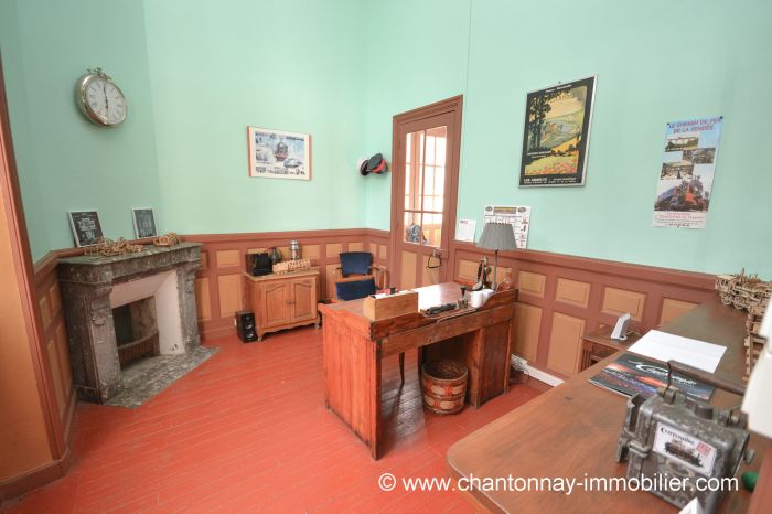 MAISON à vendre sur HERBIERS avec 10 pièces