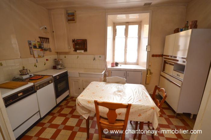 MAISON achat vente CHANTONNAY M6228