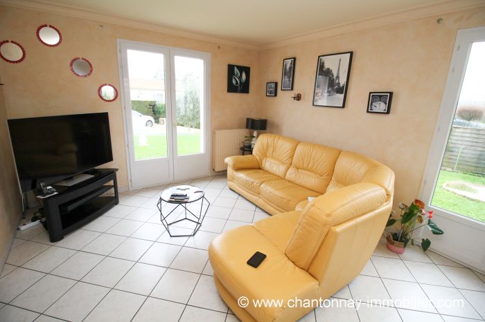 MAISON achat vente CHANTONNAY M6234