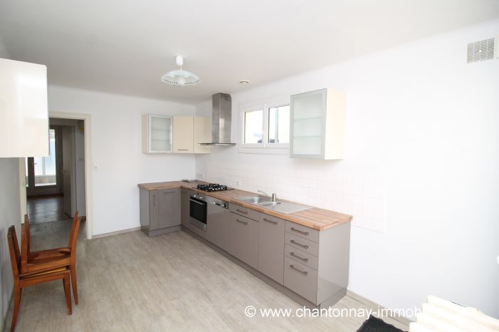 MAISON achat vente CHANTONNAY M6239