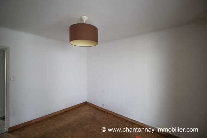 Maison de bourg proche 1er commerces à vendre CHANTONNAY au prix de 148500 euros