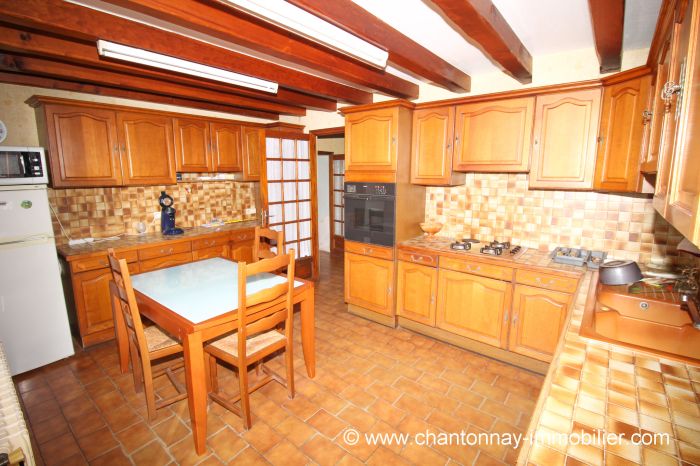 MAISON à vendre sur CHANTONNAY avec 5 pièces